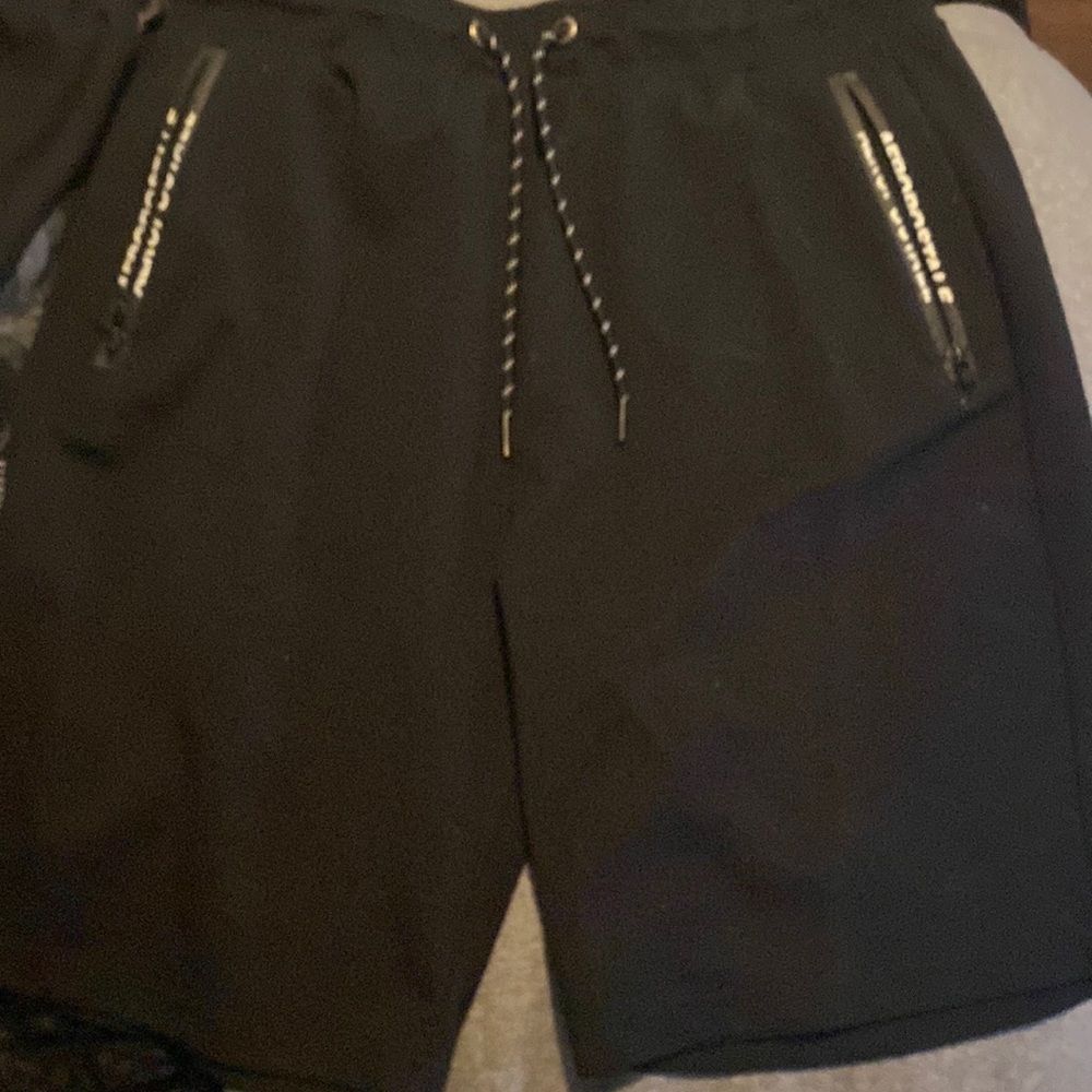 Aeropostale large black mens shorts (perfect condition)